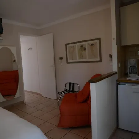 Athena شقة فندقية 3*